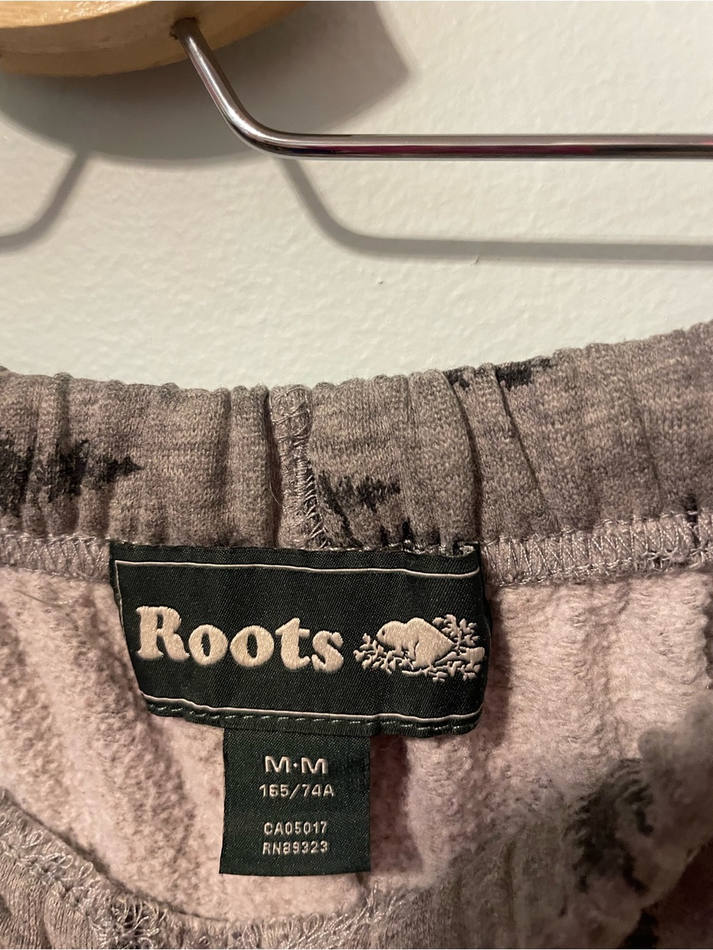 Tree-Print Roots Capri Sweatpants - Picture 3 of 5